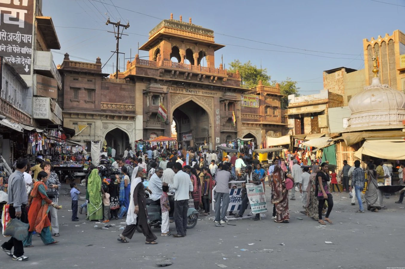 Bazar de Sadrar, Inde