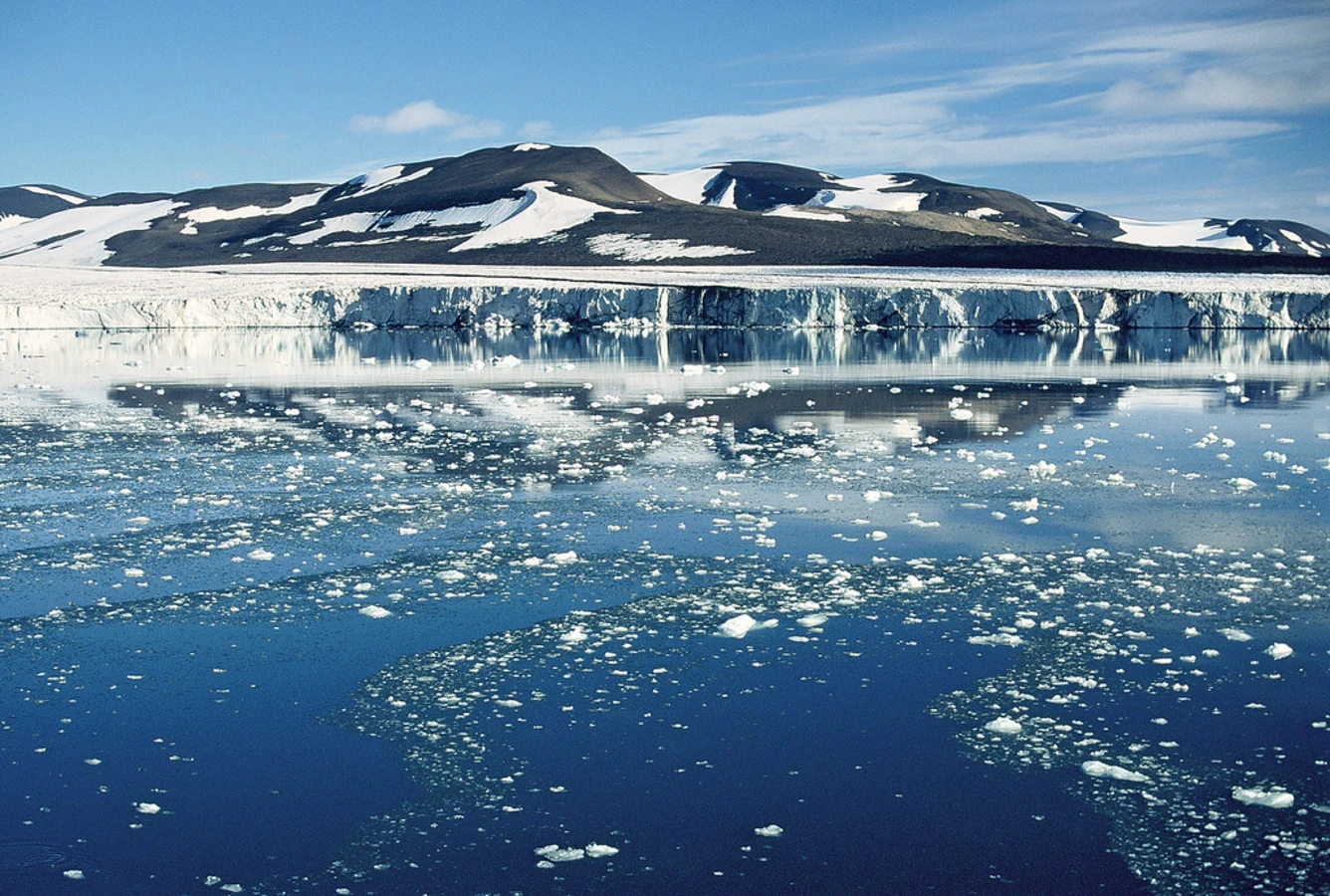 Krossfjorden, Svalbard et Jan Mayen