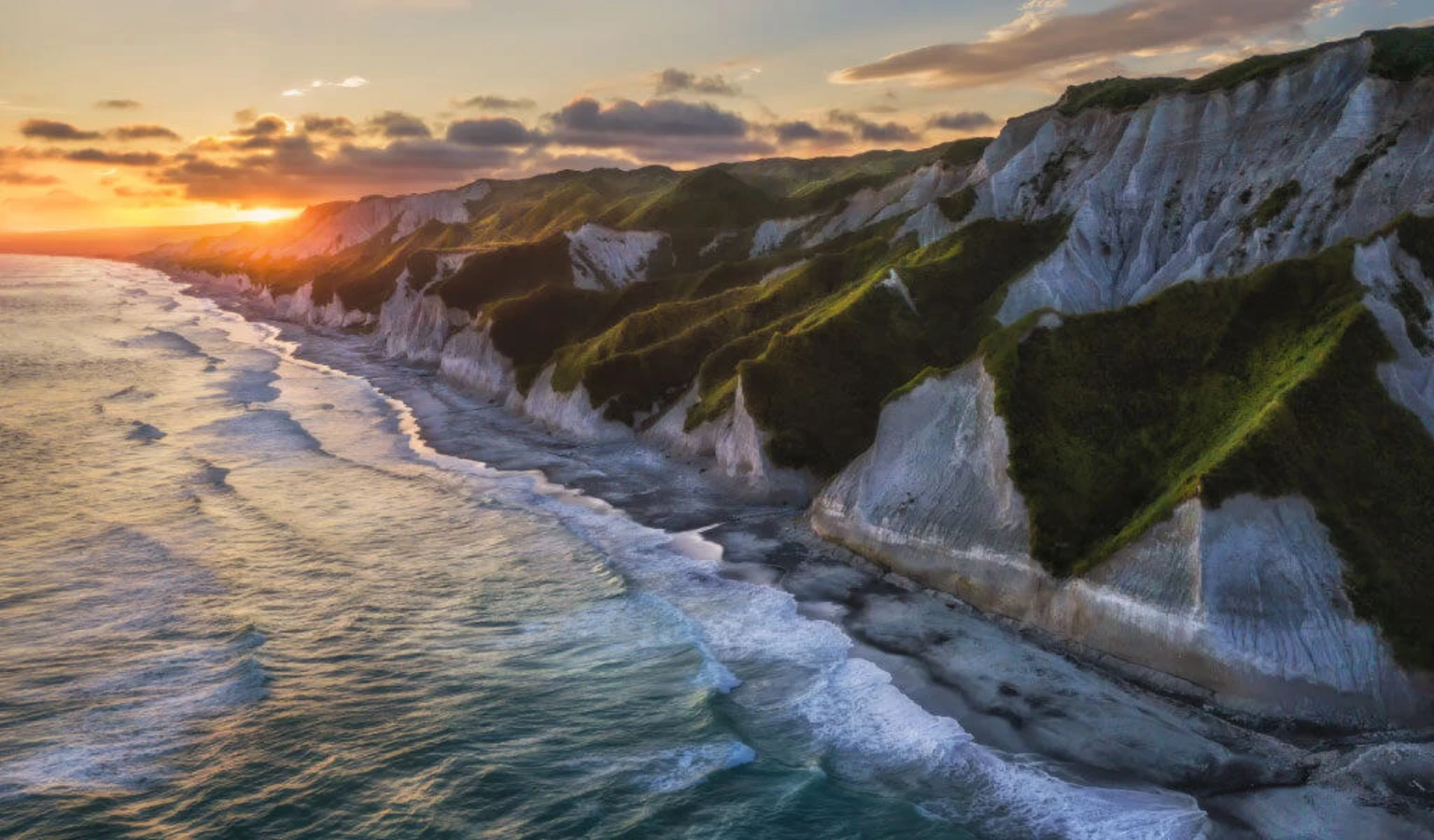 Falaises blanches d'Iturup, Russie
