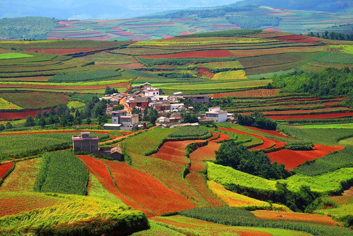 Terres rouges de Lexiaguo, Chine