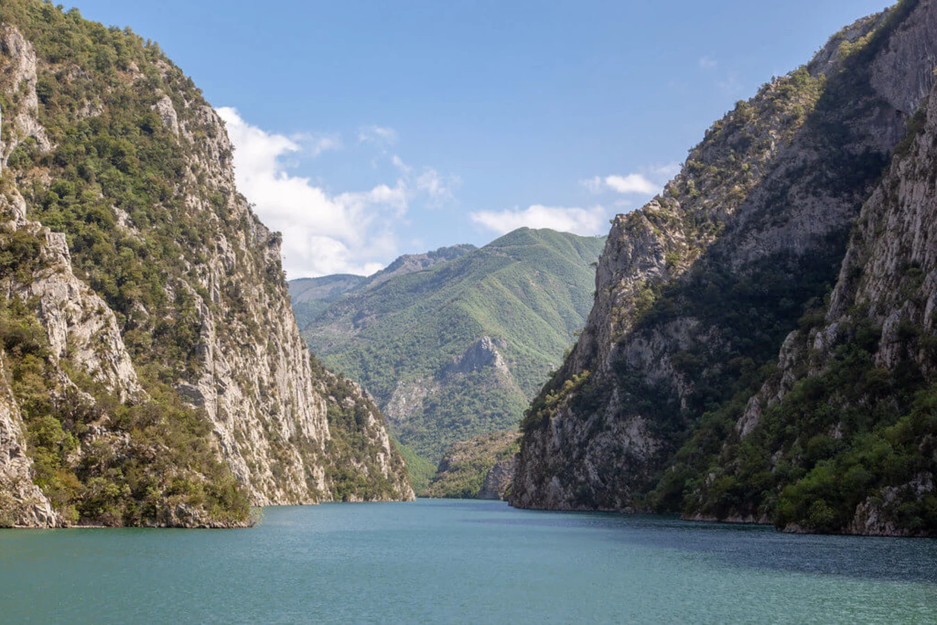 Lac de Koman, Albanie