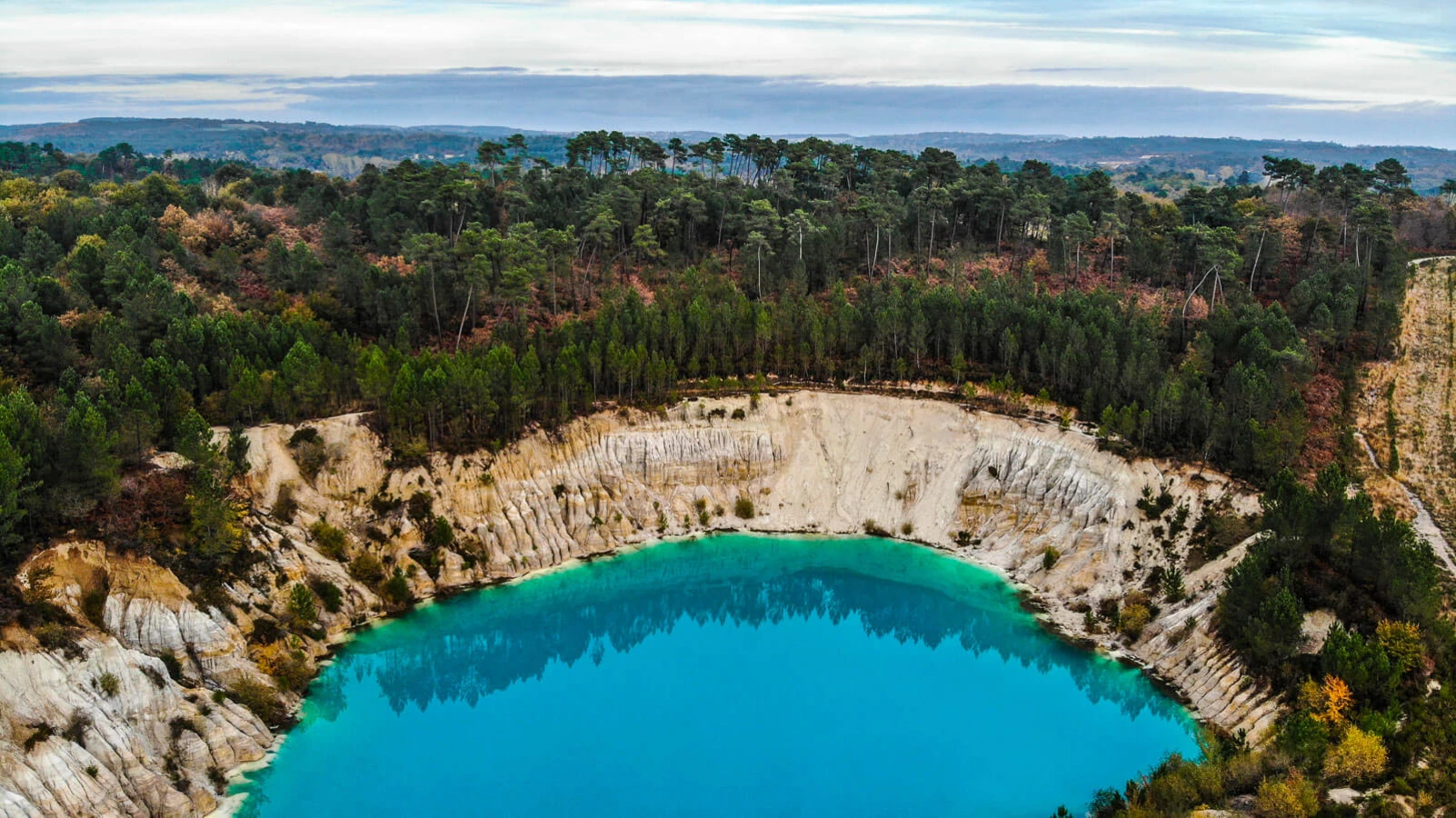 Lacs de Guizengeard, France