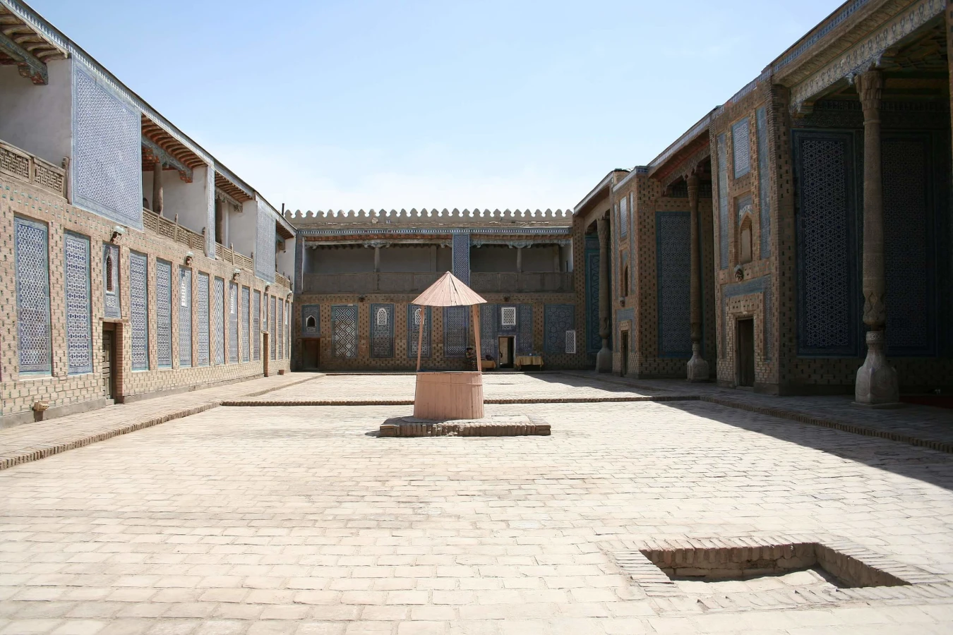 Tach Khaouli, Ouzbékistan
