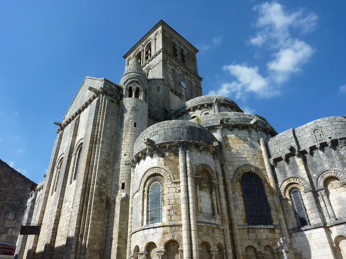 Église Saint-Pierre de Chauvigny, France