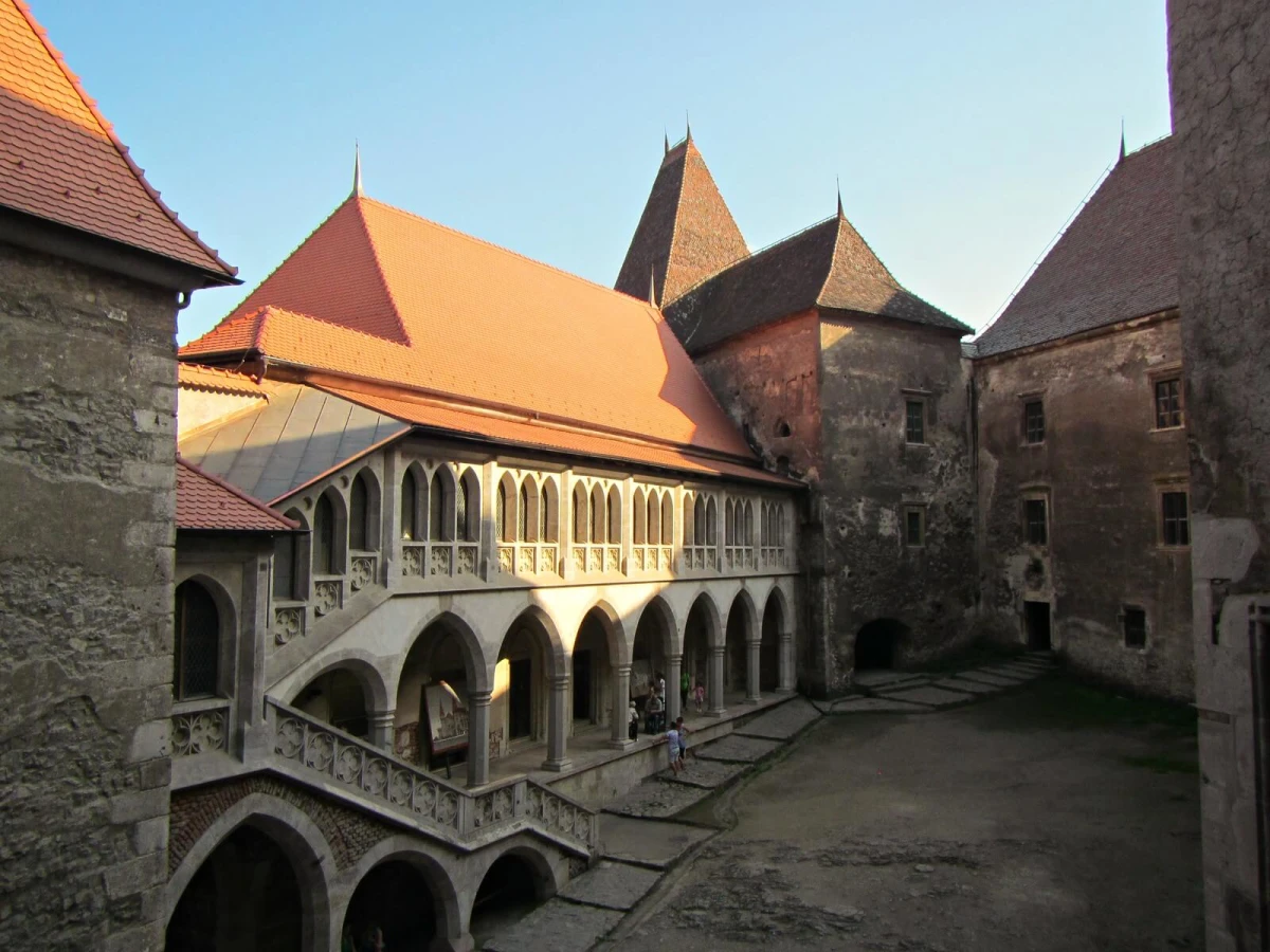 Château des Corvins, Roumanie