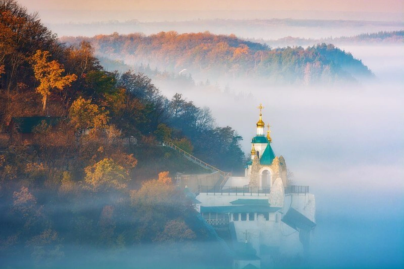 Laure de Sviatohirsk, Ukraine
