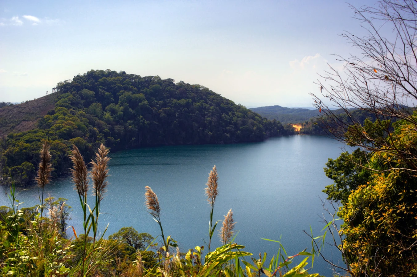 Lac Nong Fa, Laos