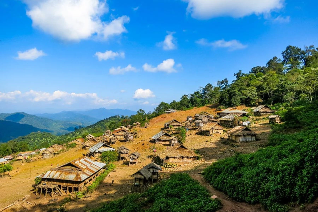 Ban Komaen, Laos