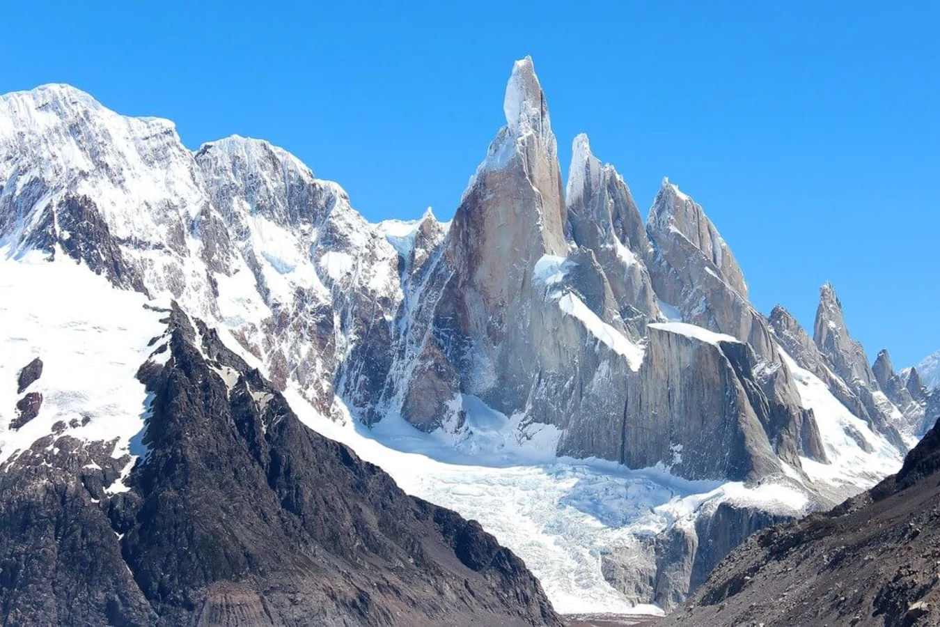 Torre Egger, Chili, Argentine