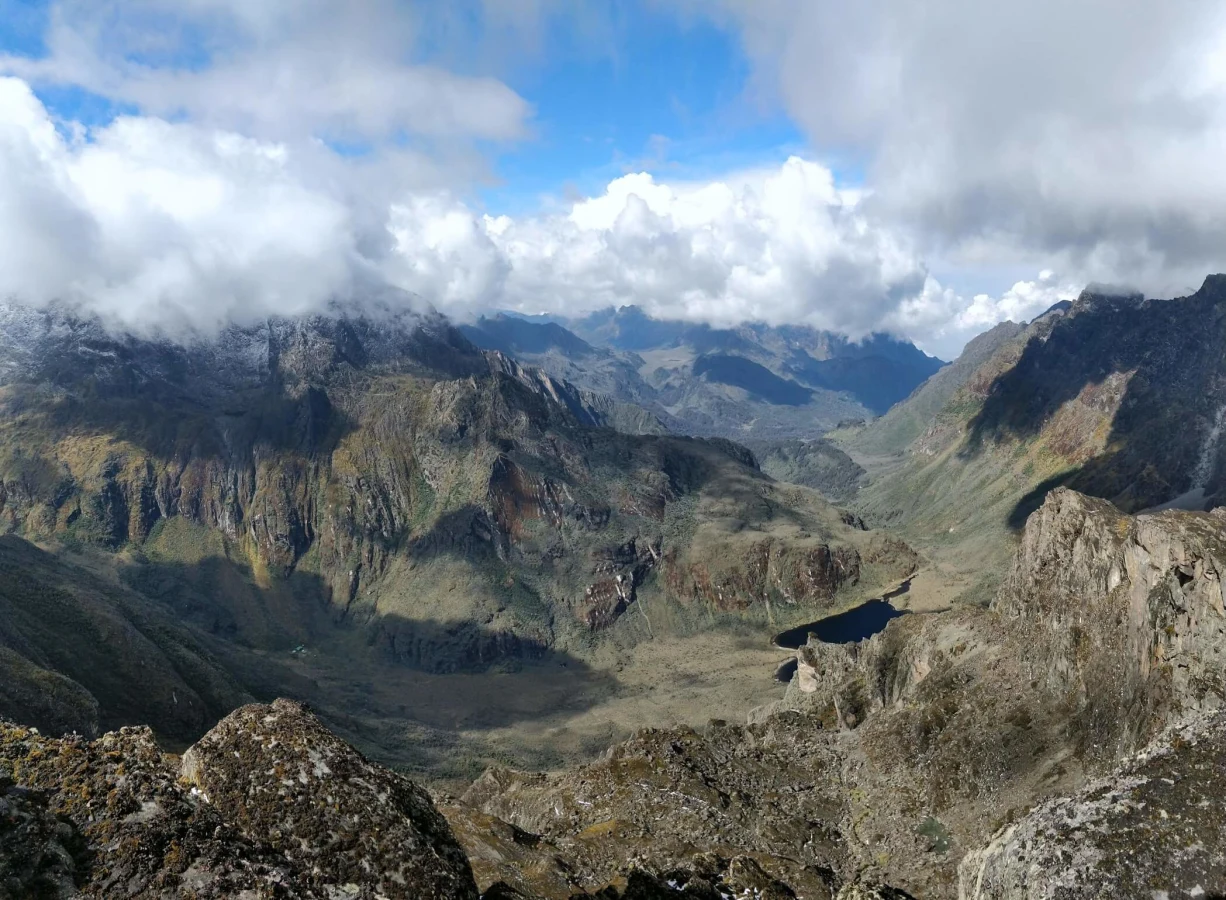 Monts Rwenzori, République démocratique du Congo, Ouganda