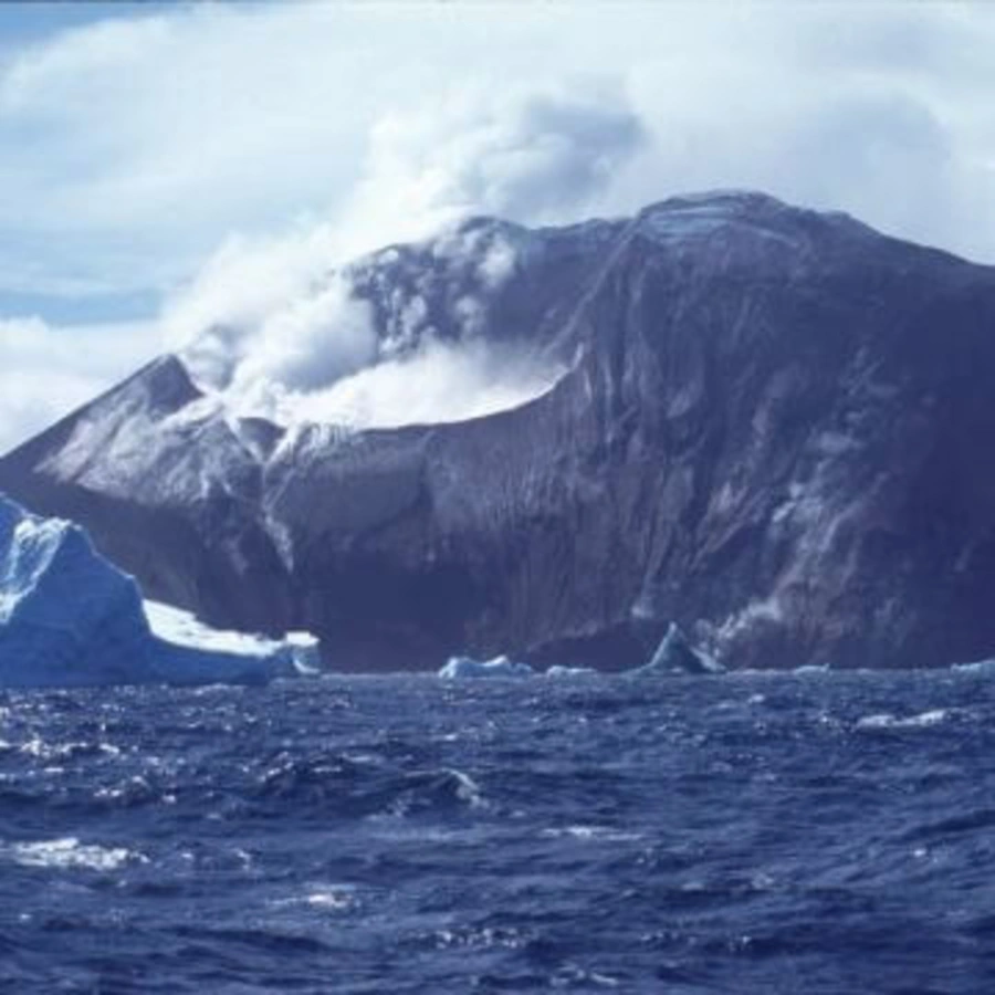 Île Zavodovski, Géorgie du Sud et Îles Sandwich du Sud