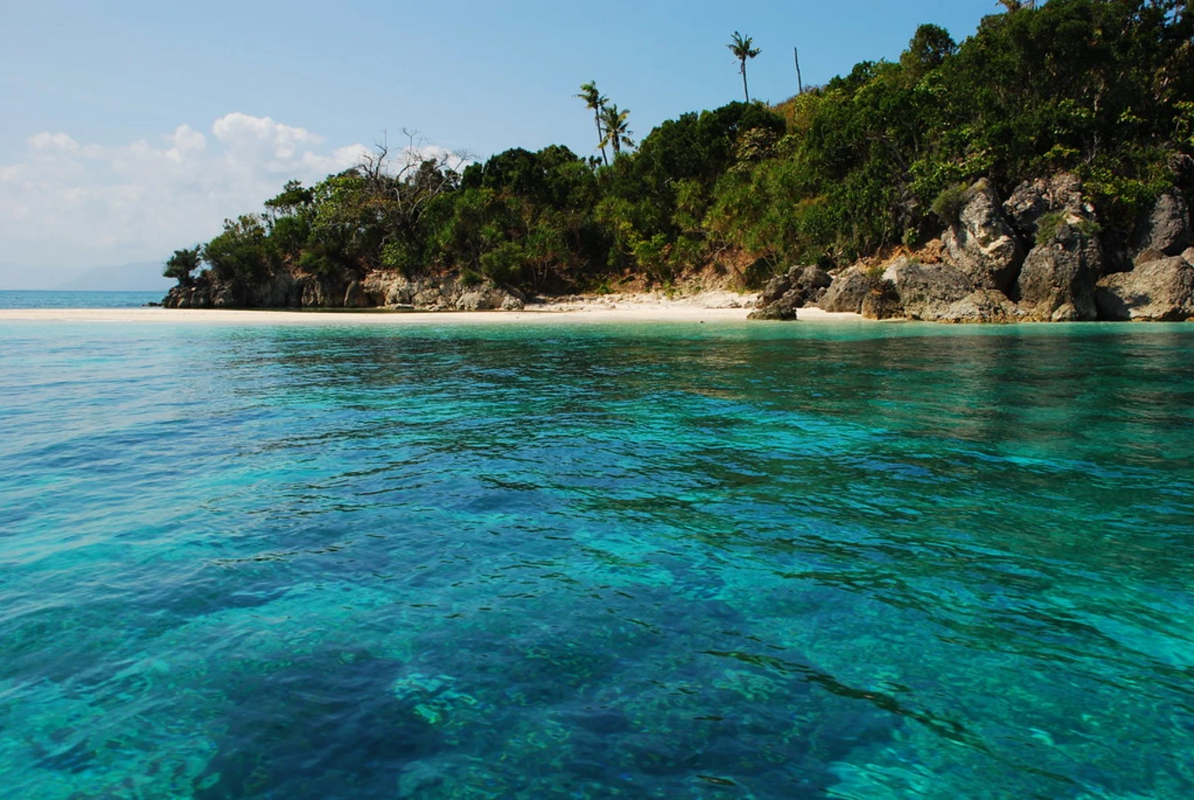 Cresta de Gallo Island, Philippines