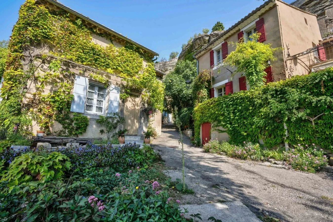 Saignon, France