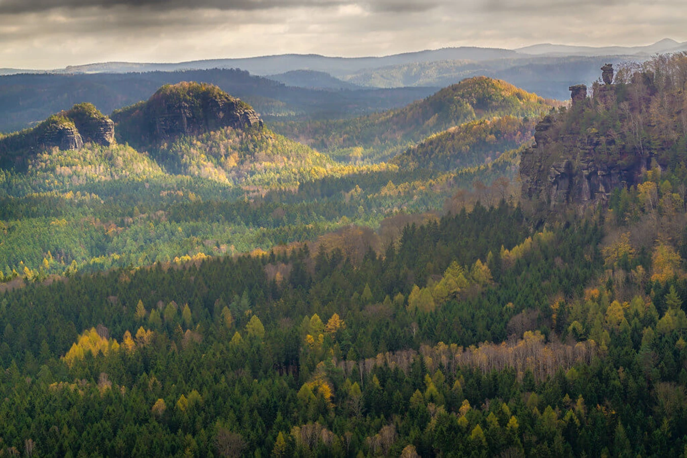 Massif gréseux de l'Elbe, Allemagne, République tchèque