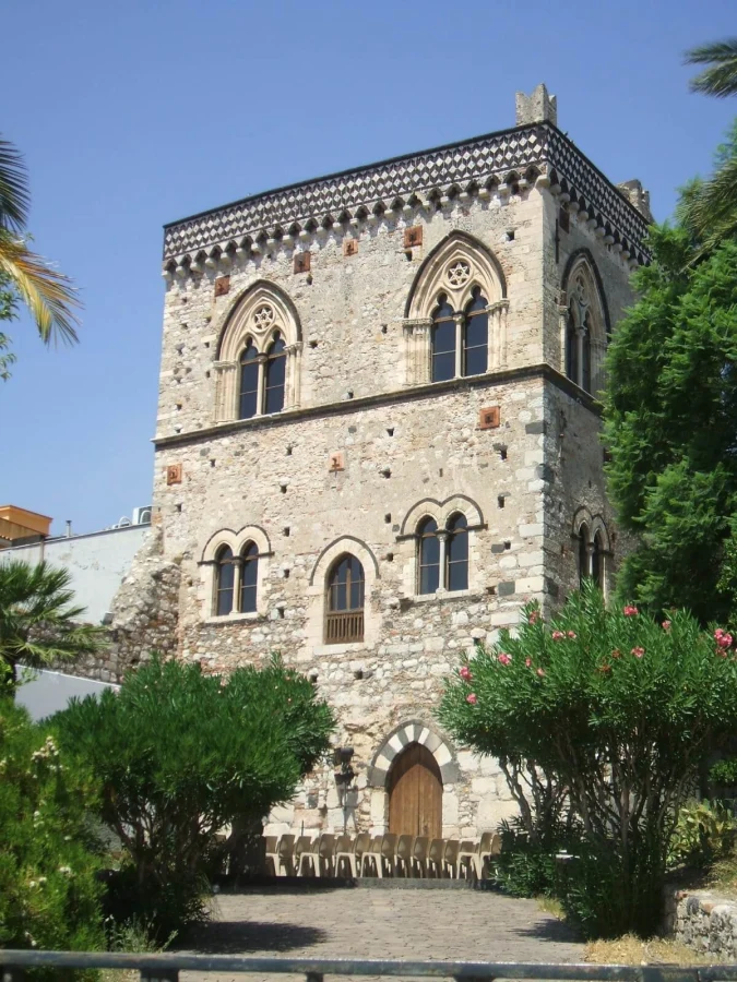 Palazzo Duchi di Santo Stefano, Italie