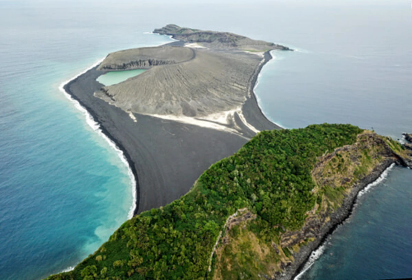 Hunga Tonga, Tonga