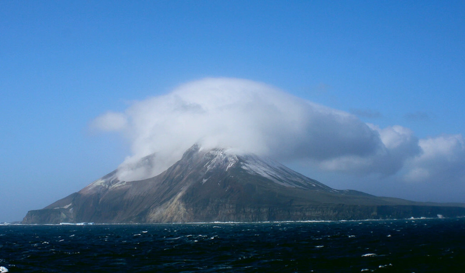 Île Zavodovski, Géorgie du Sud et Îles Sandwich du Sud