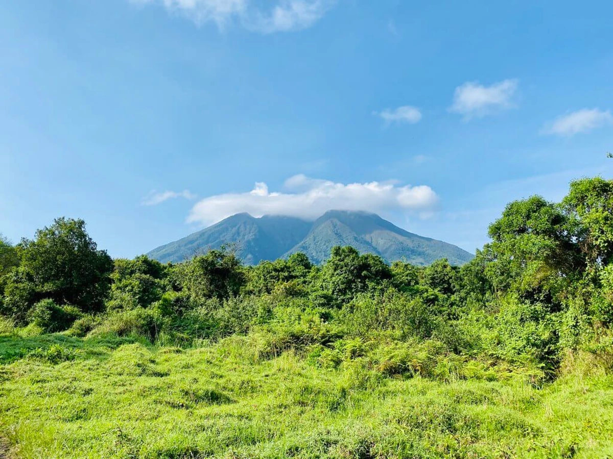 Muhabura, Rwanda, Ouganda
