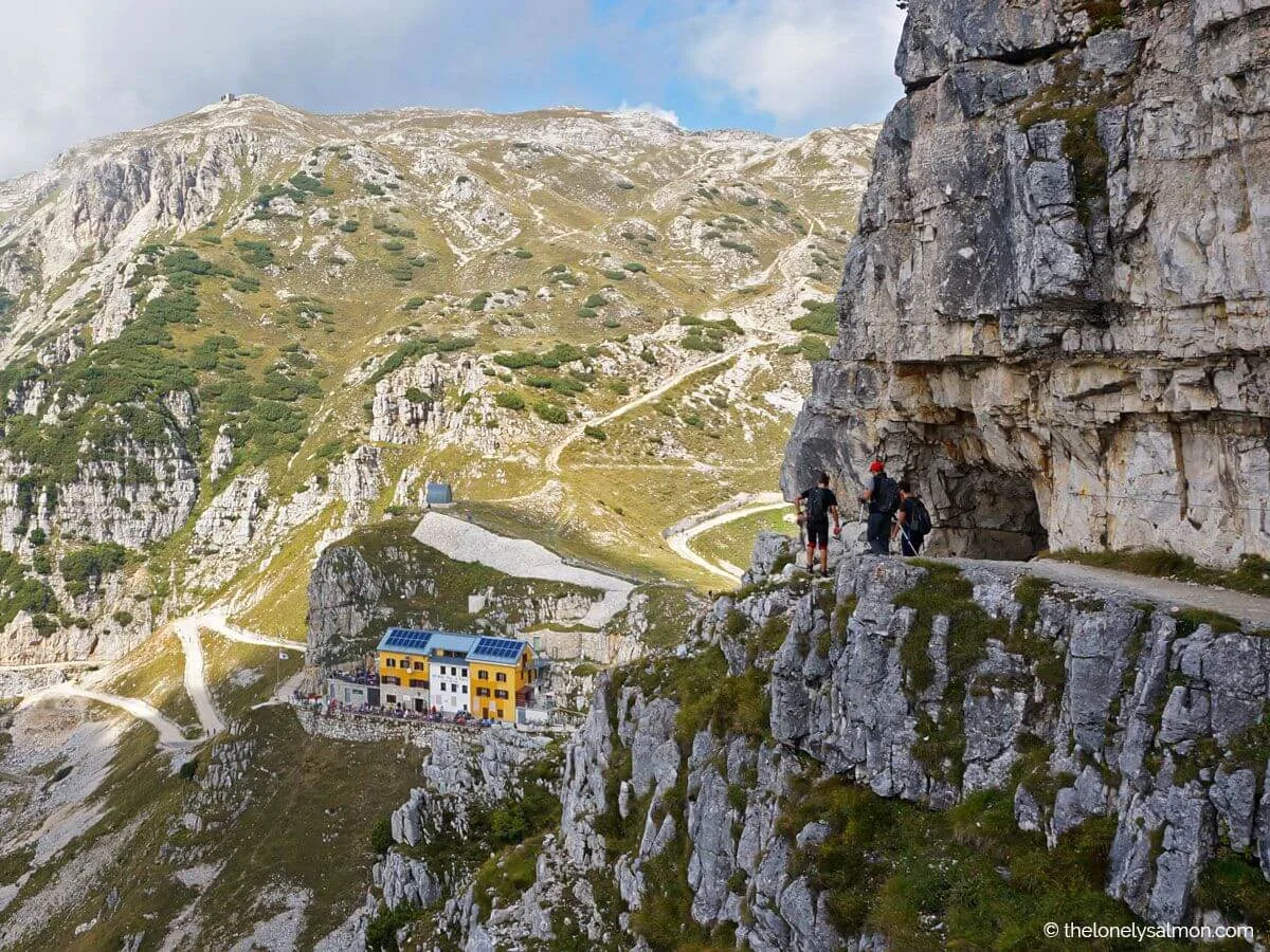 Strada delle 52 gallerie, Italie