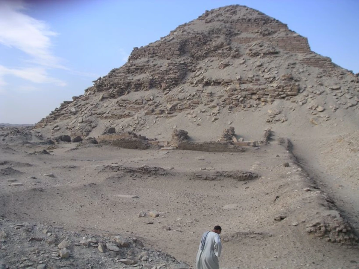 Pyramide de Néferirkarê, Égypte