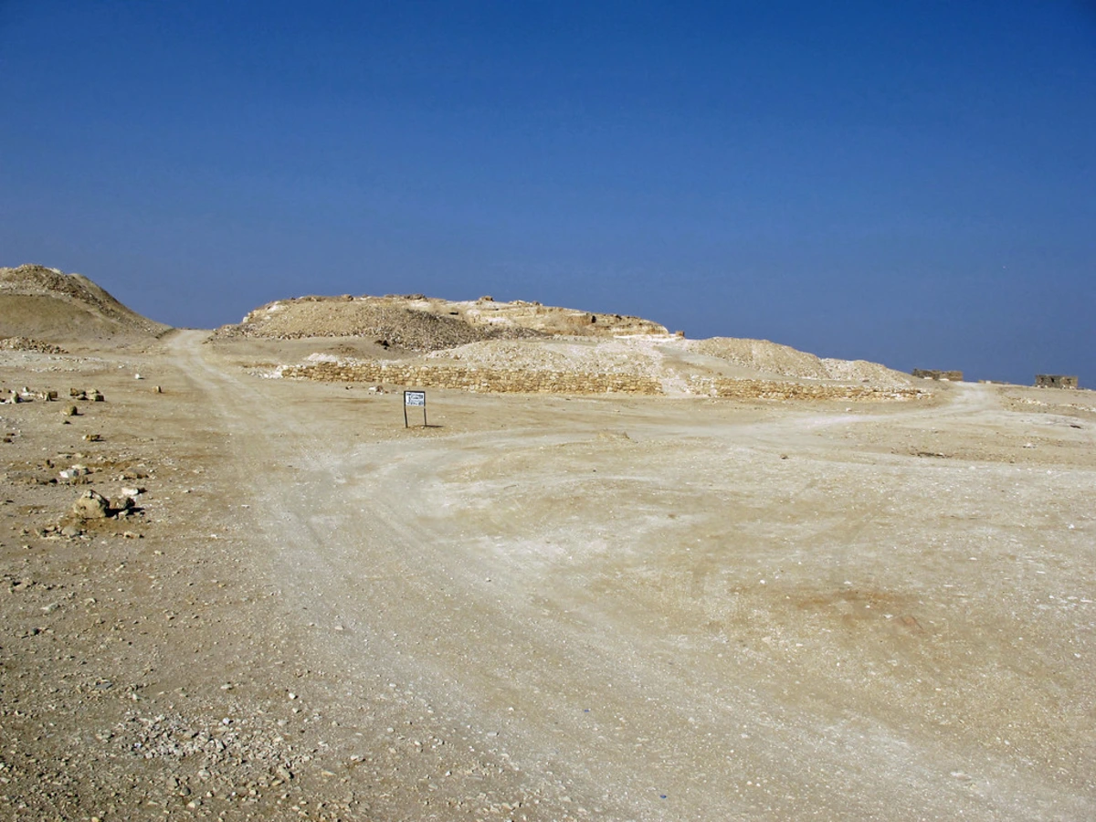 Pyramide de Djédefrê, Égypte