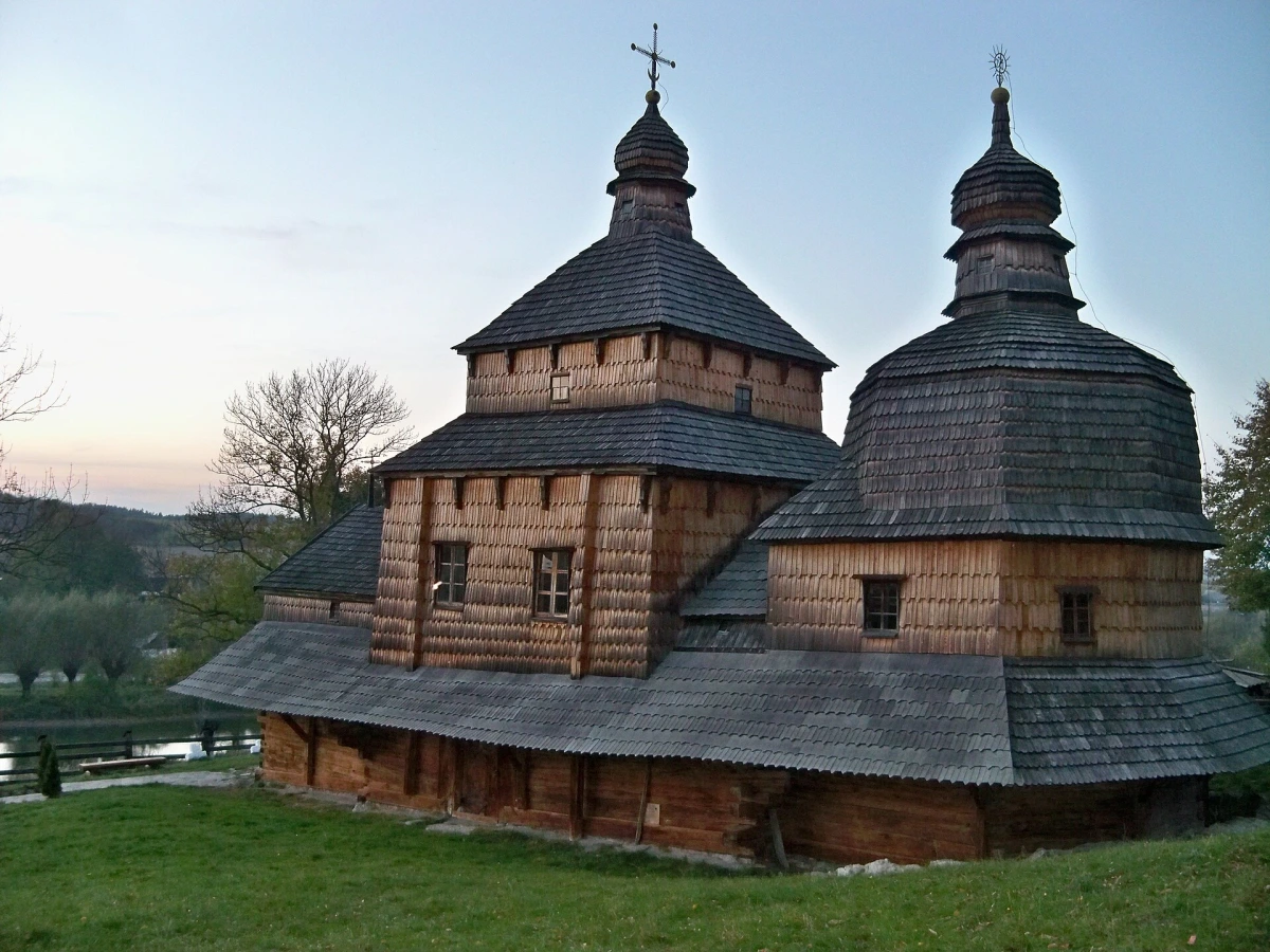 Église de la Descente-du-Saint-Esprit de Potelych, Ukraine