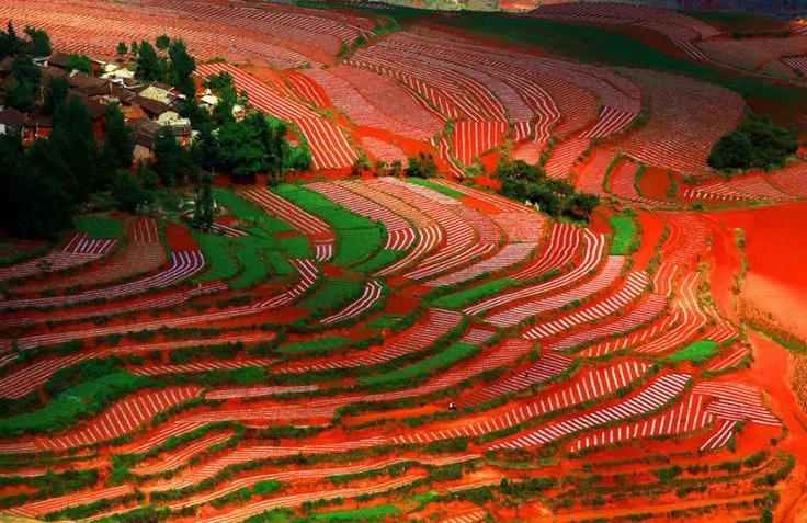 Terres rouges de Lexiaguo, Chine