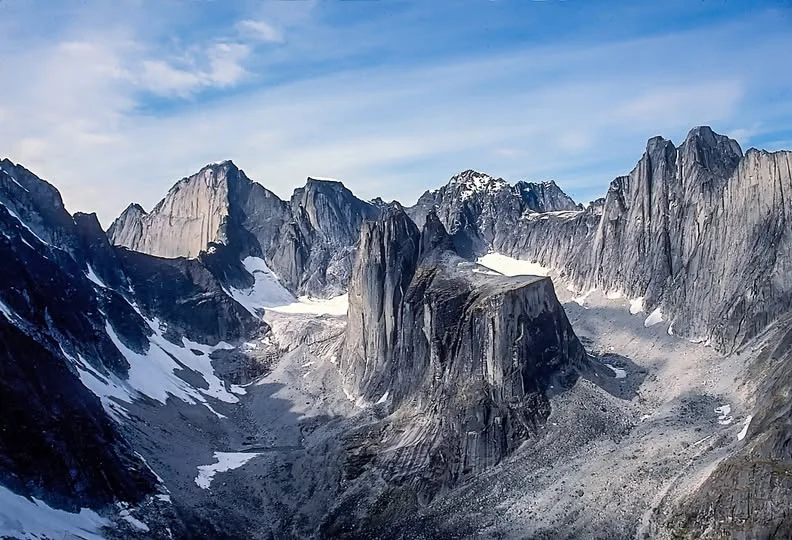 Cirque des Parois impossibles, Canada