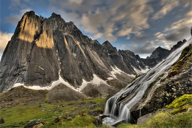 Cirque des Parois impossibles, Canada
