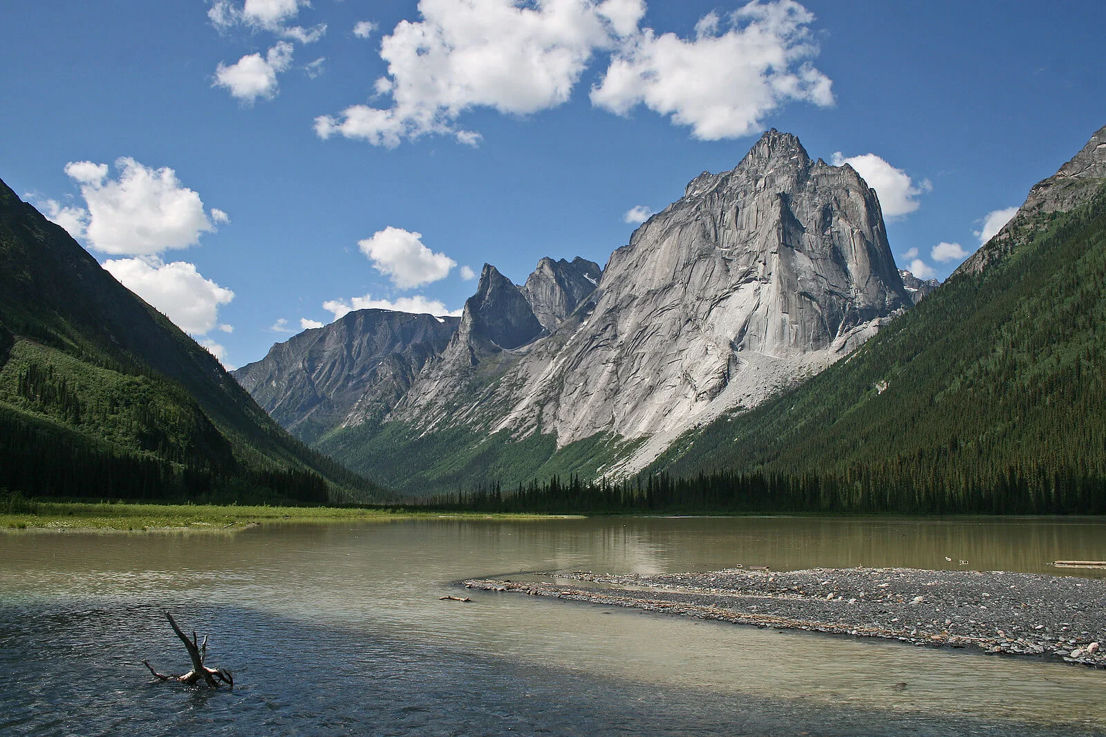 Cirque des Parois impossibles, Canada