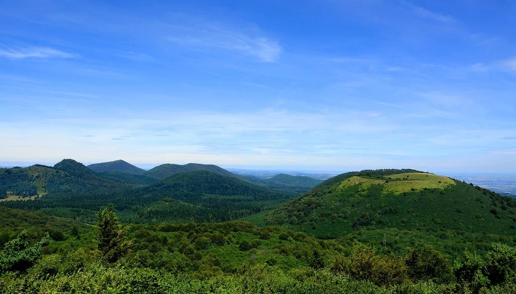 Parc naturel régional des volcans d'Auvergne, France