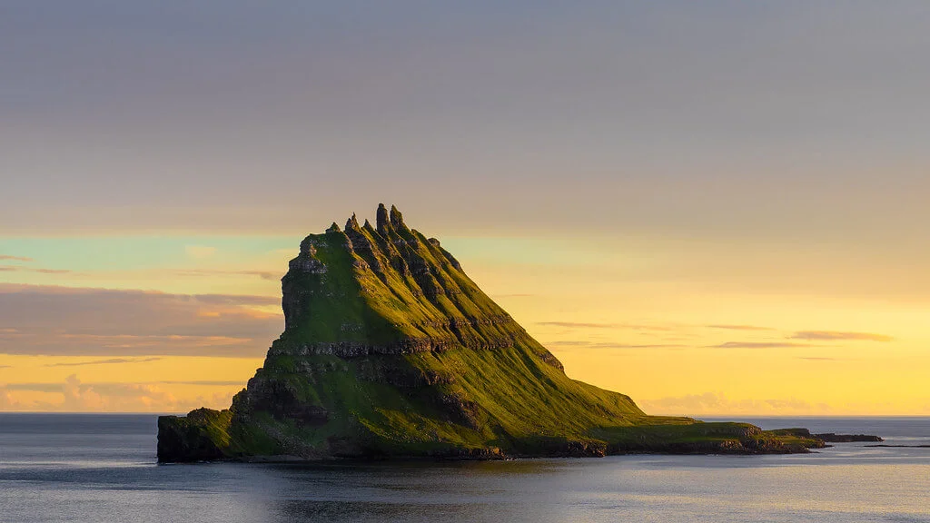 Tindholmur, Îles Féroé