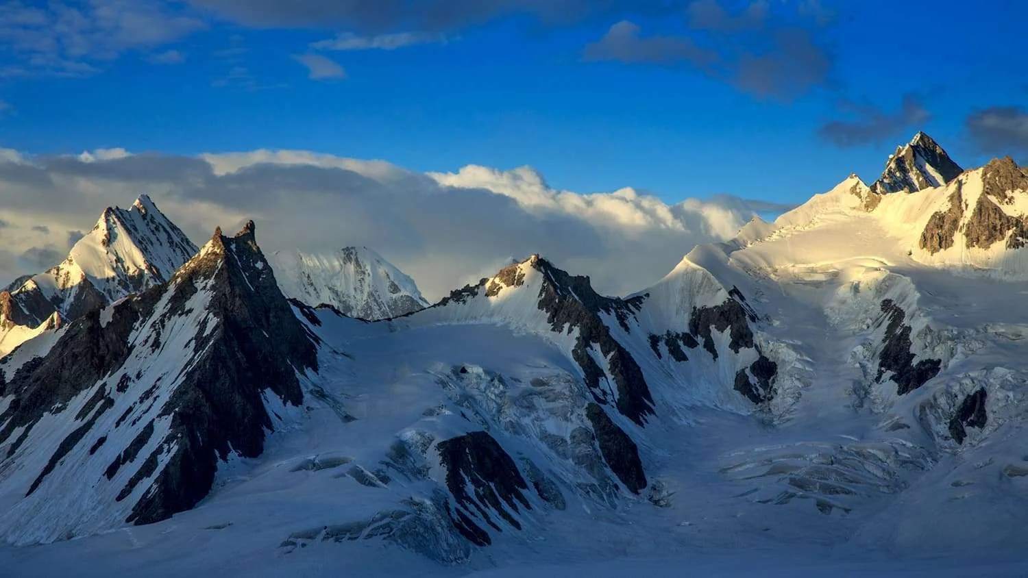 Snow Lake (Pakistan), Pakistan