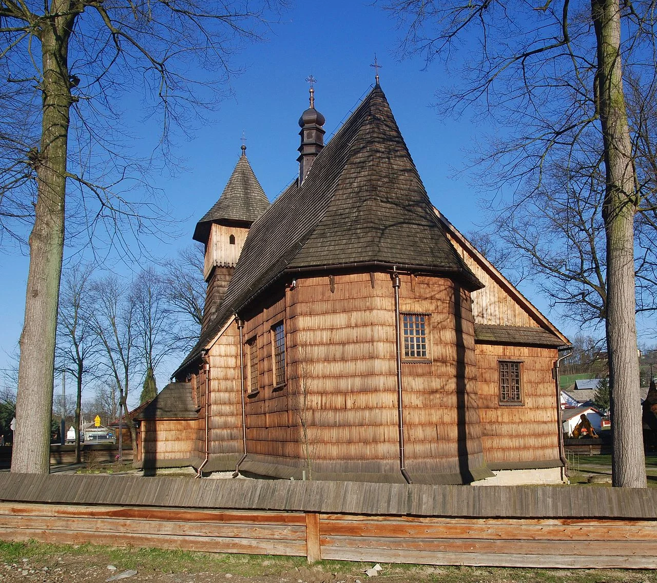 Église Saint-Michel-Archange de Binarowa, Pologne