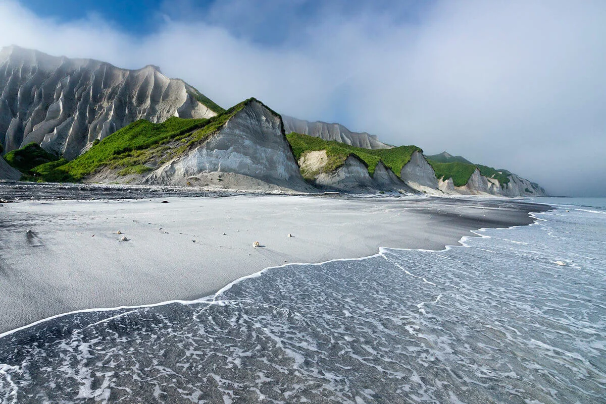Falaises blanches d'Iturup, Russie
