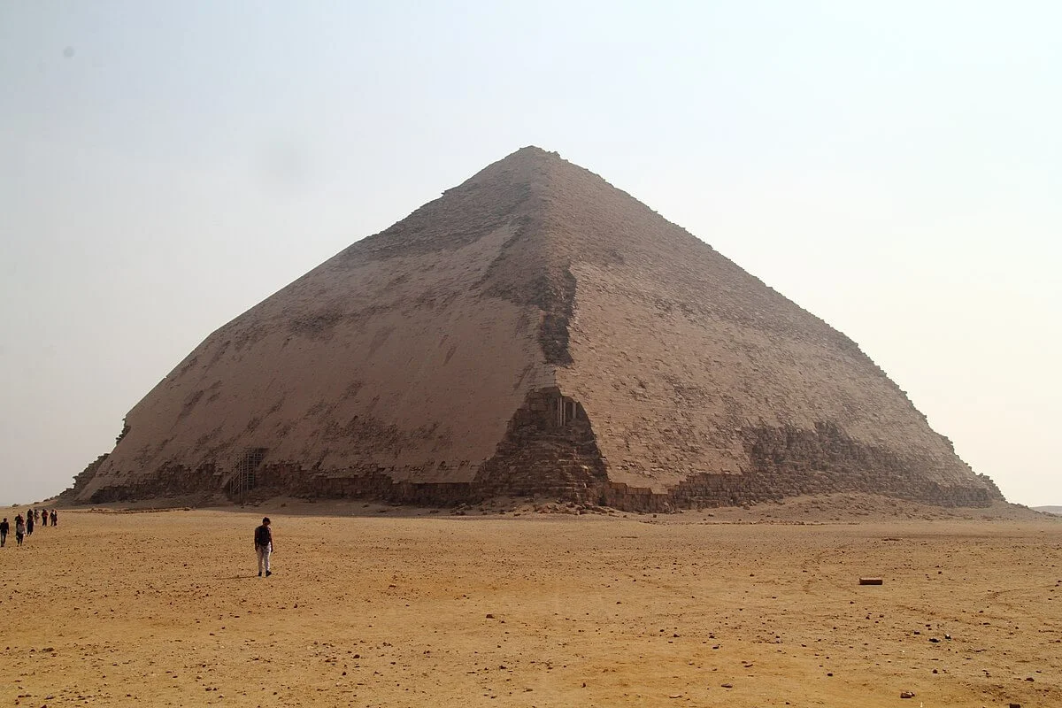 Pyramide rhomboïdale, Égypte