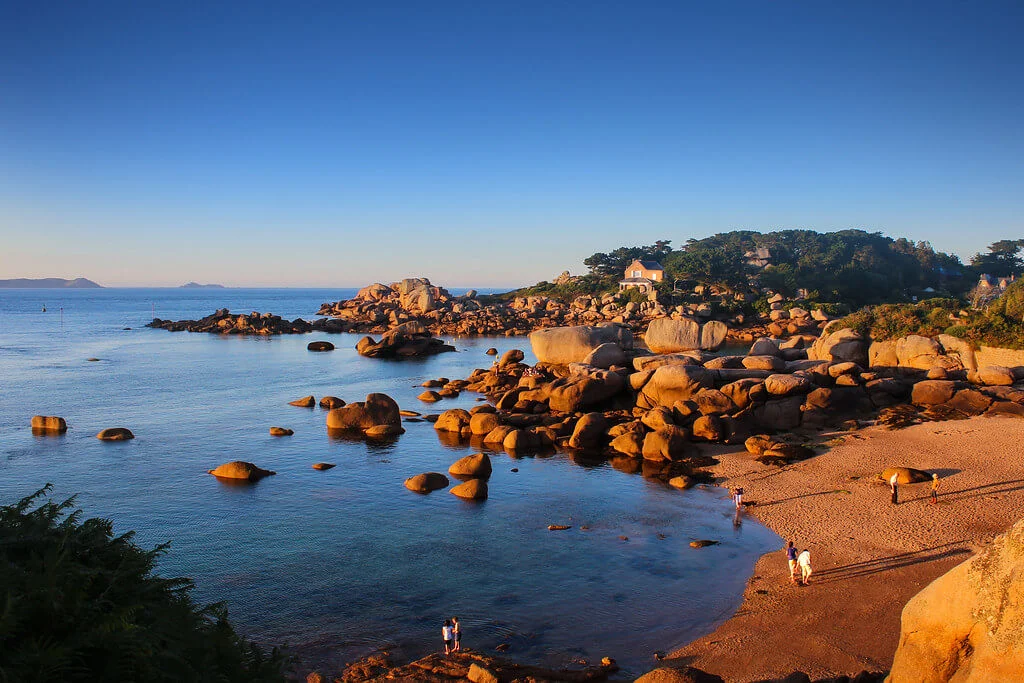 Côte de granit rose, France