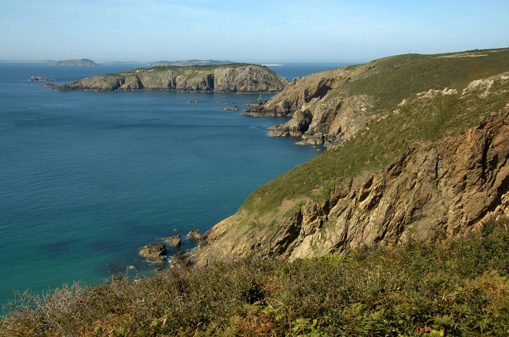 Sercq, Angleterre