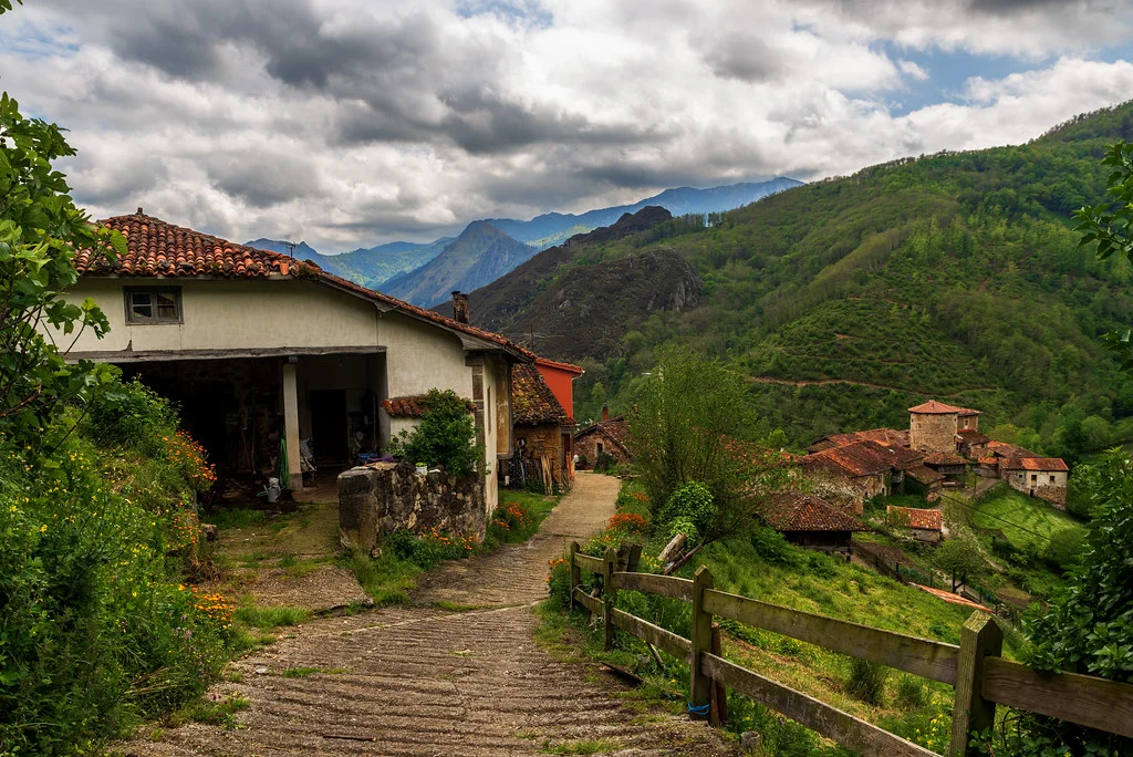 Bandujo, Espagne