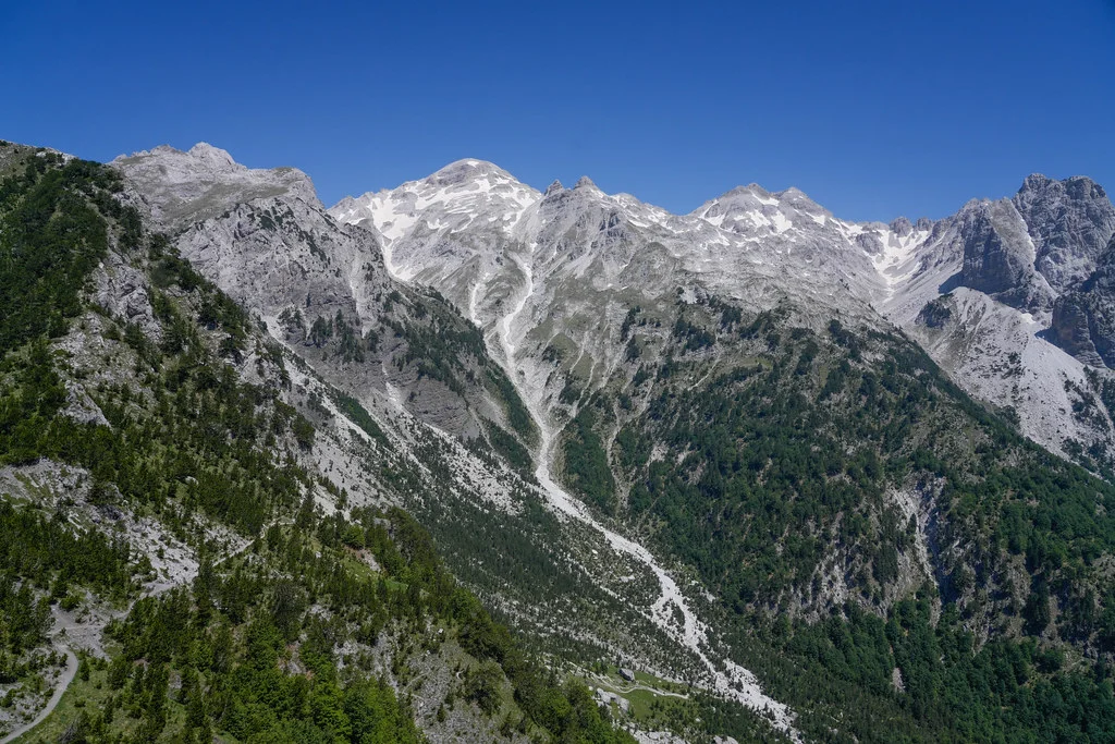 Maja e Jezerces, Kosovo, Albanie, Albanie