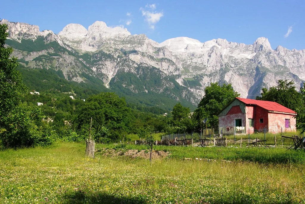 Maja e Jezerces, Kosovo, Albanie, Albanie