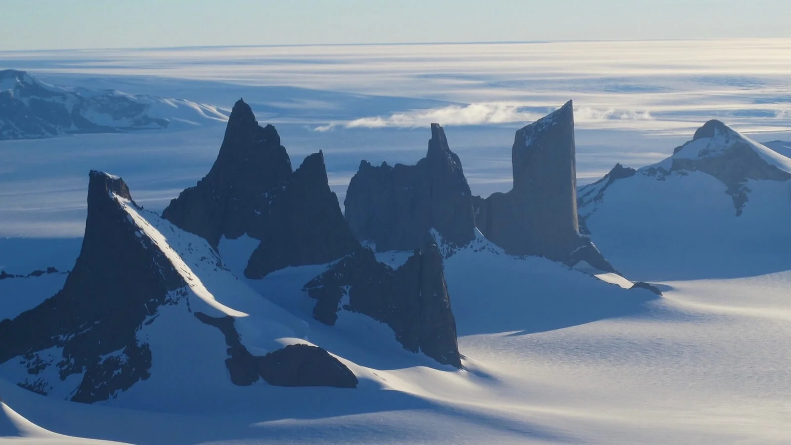 Holtanna Peak, Antarctique