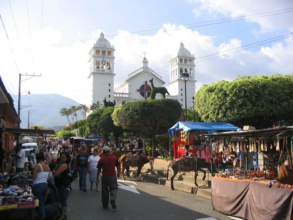 Juayua, Salvador