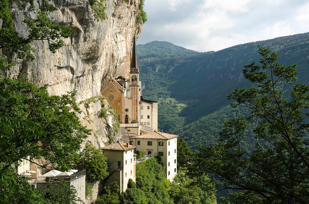 Sanctuaire della Madonna della Corona, Italie
