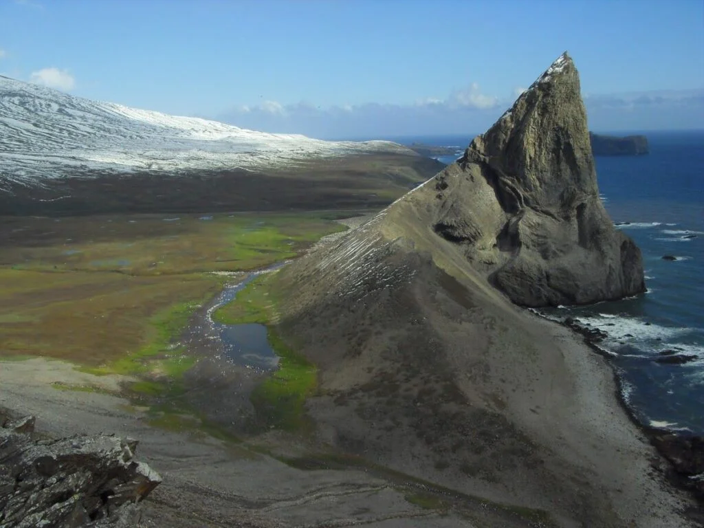 Baie Larose, Terres australes et antarctiques françaises