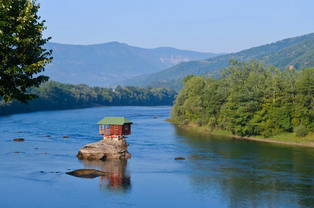 Drina river house, Serbie