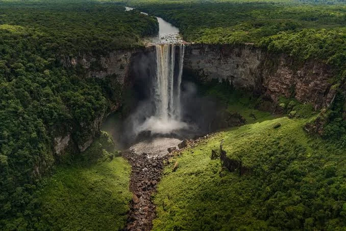 Chutes de Kaieteur, Guyana
