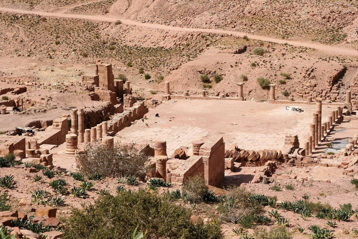 Grand Temple (Pétra), Jordanie