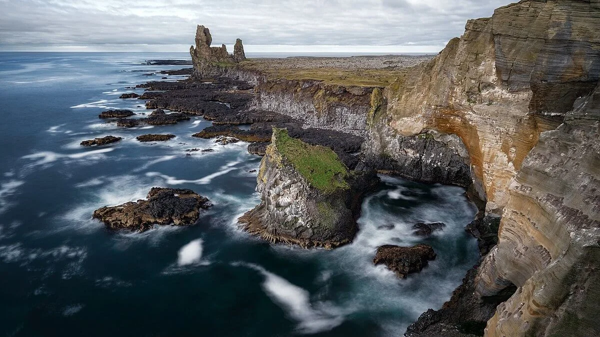 Londrangar, Islande