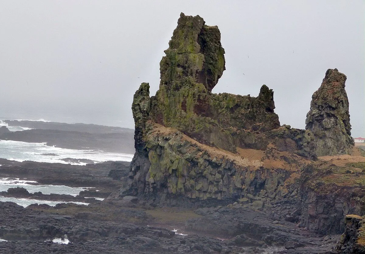 Londrangar, Islande